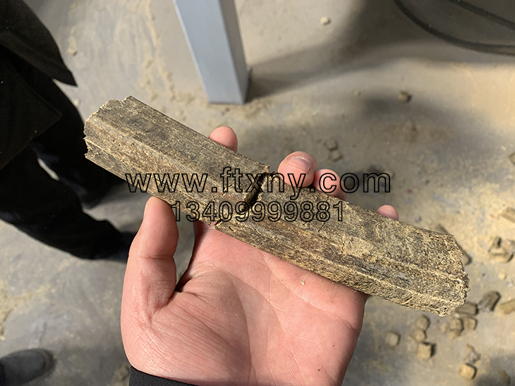 秸稈壓塊機壓制的稻草秸稈顆粒燃料 秸稈壓塊機壓制的稻草秸稈顆粒燃料
